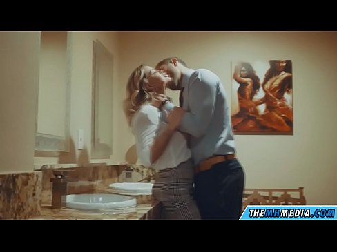 ❤️ Když vás na veřejných záchodcích svádí prsatá blondýna. ☑ Super porno u cs.extratorrents.top